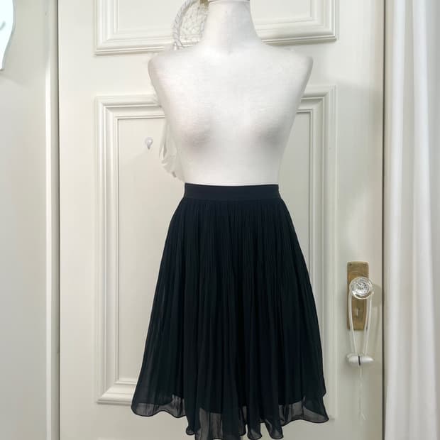 black gold point pleats midi skirt