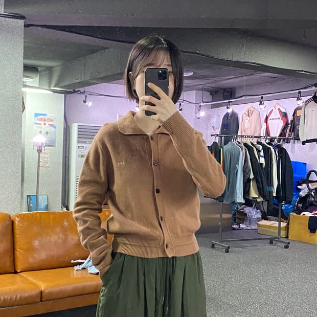 A.P.C. 스몰로고 브라운 버튼 가디건 B4555 