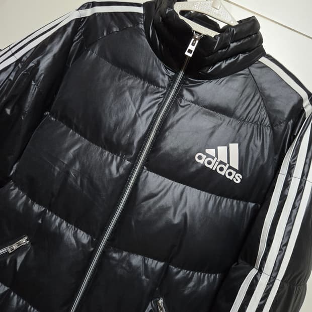 아디다스 을드스쿨 삼선 블랙 다운패딩(대장급매물)