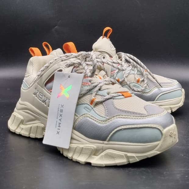 새상품 젝시믹스 어글리스니커즈240