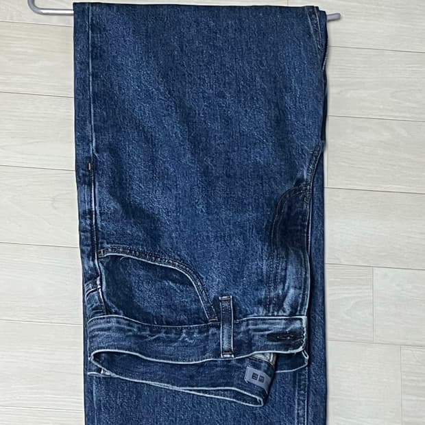 유니클로 jw Anderson 스트레이트 진