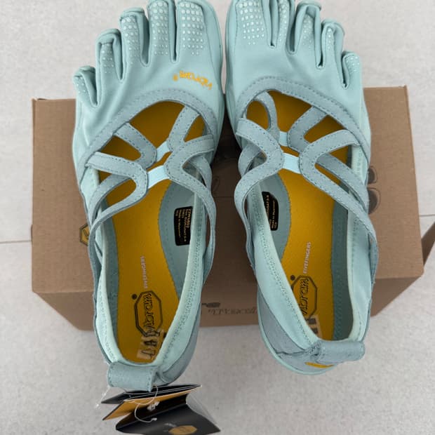 39/240mm 비브람 파이브핑거스 ALITZA LOOP (W)