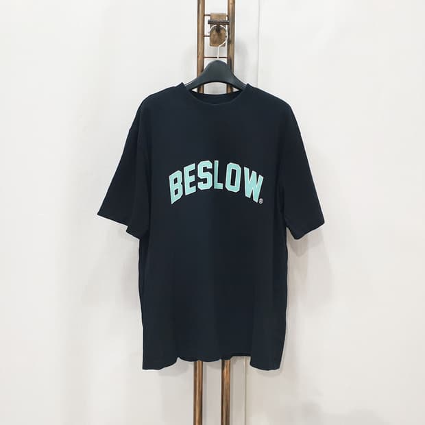 비슬로우 반팔 티셔츠 S