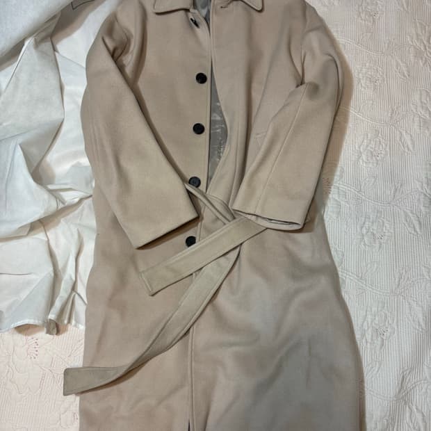 더티셔츠뮤지엄(더티뮤) 발마칸 크림 코트 m사이즈