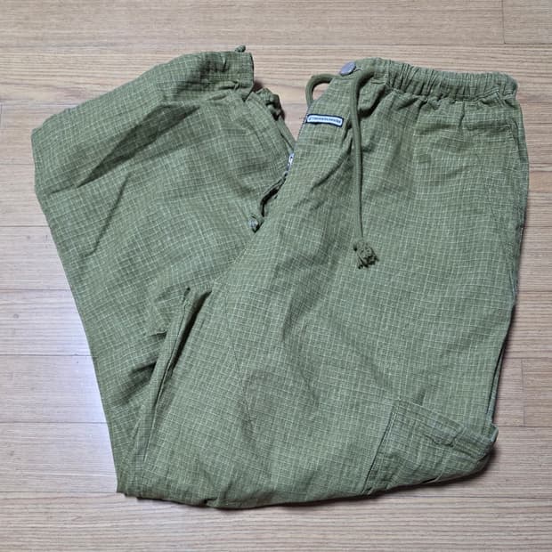 더바이닐하우스 조거팬츠