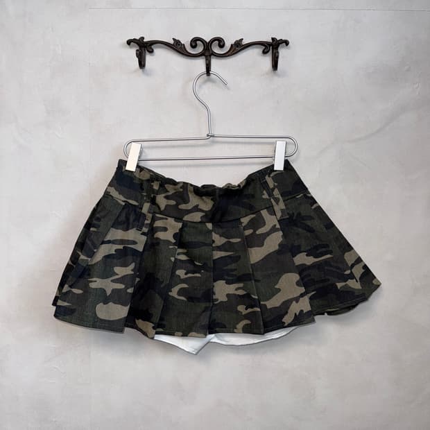 Khaki camouflage pleats mini skirt