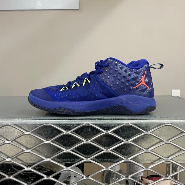 나이키 조던 엑스트라 프라이 270