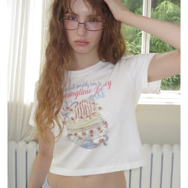 디망쉬 cake crop t-shirt