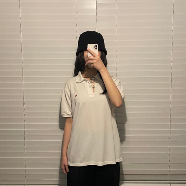 버버리 퓨어 화이트 카라티