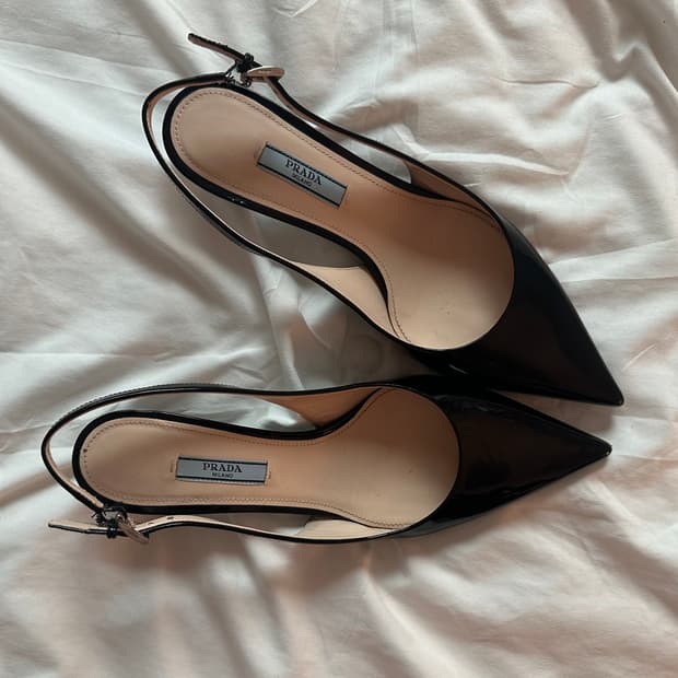 Prada 프라다 키튼힐 245