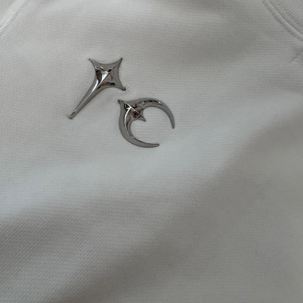 떠그클럽 화이트 1사이즈 판매합니다