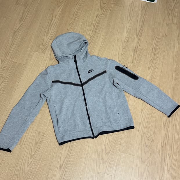 나이키 테크팩 새상품