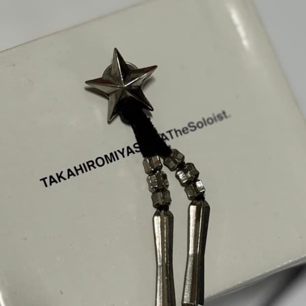 급구)솔로이스트 스타브로치,피라미드브로치 삽니다