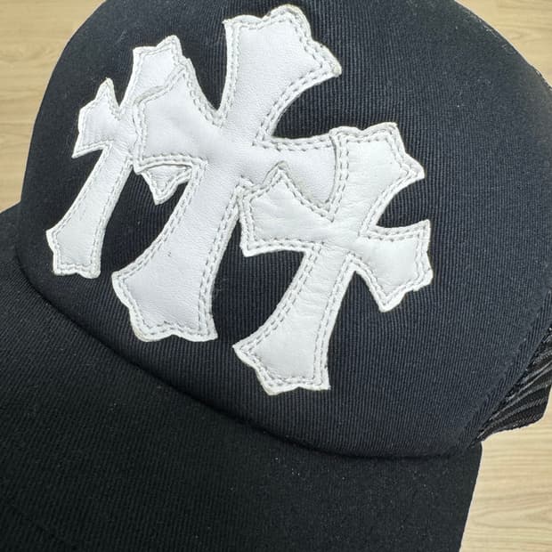 크롬하츠 세메터리 레더패치 모자