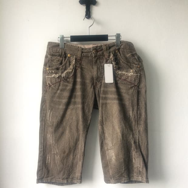 Grunge mood washing half pants