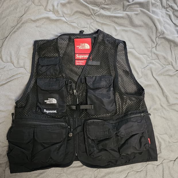 슈프림 카고 베스트