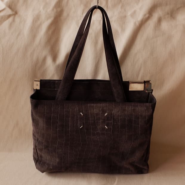 메종 마르지엘라 아카이브 스웨이드 숄더백