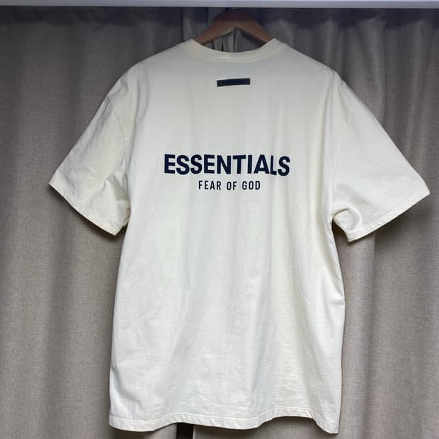 [정품L] 피오갓 에센셜 반팔 크림 ESSENTIALS