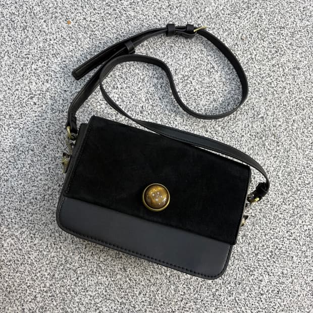 자라 원형 장식 스웨이드 숄더백 0409J