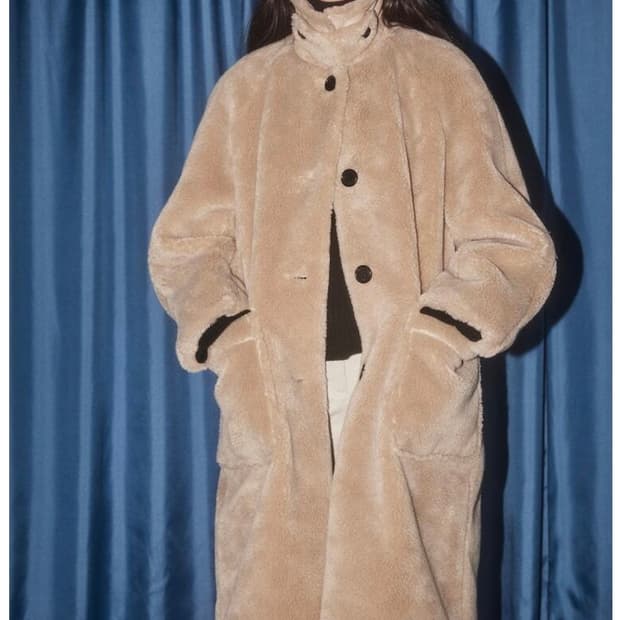 구호 플러스 테디 부클 코트