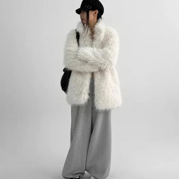 블랙업 라야 하이넥 퍼자켓