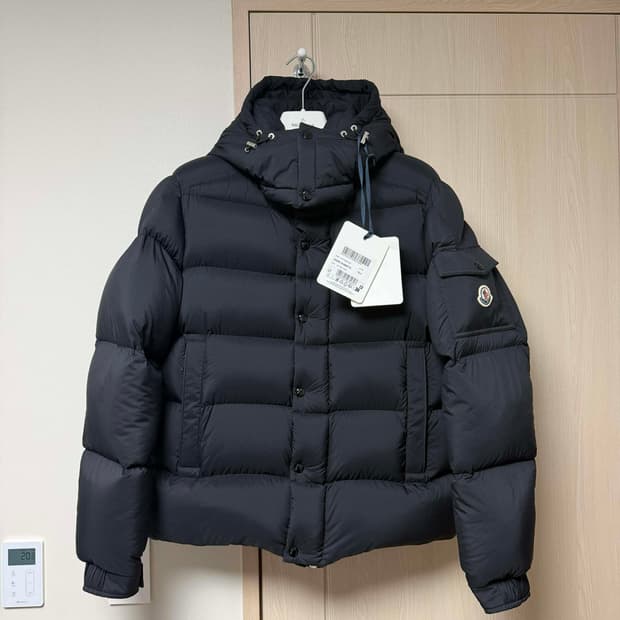 몽클레어 베제르 3사이즈 23FW