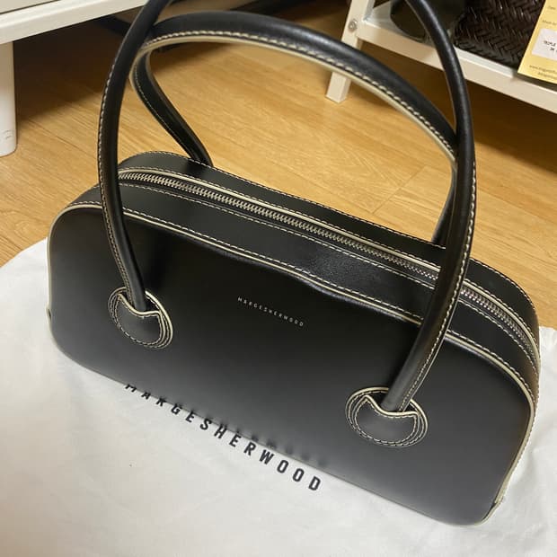 마지셔우드 베셋토트백 블랙