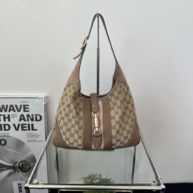 구찌 재키 GG 로고 숄더백