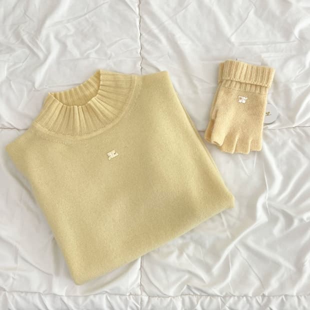 courreges / 꾸레쥬 옐로우 캐시미어 니트  