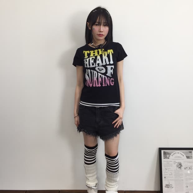'Roxy' Kitsch Graphic T-Shirts