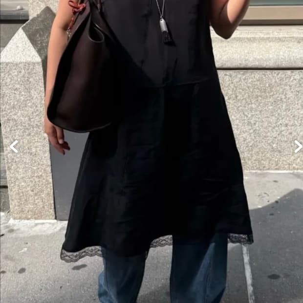 에토스 글로시 미디 드레스