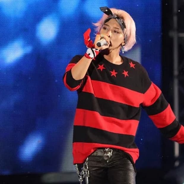 Givenchy 12FW Star Sweatshirt