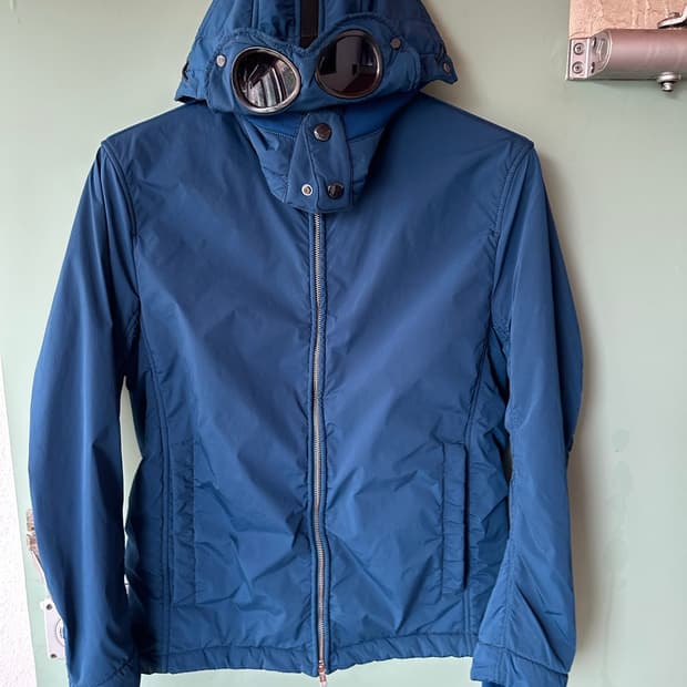 C.P company NYCRA nylon shell 48(90-95)