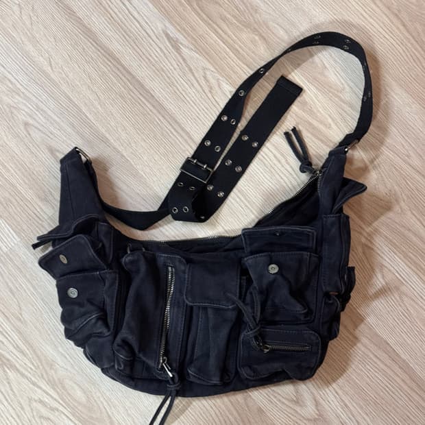 스키즘인듀싱 카고백 차콜