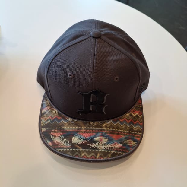 (마지막특가) SMB B로고 스냅백 볼캡