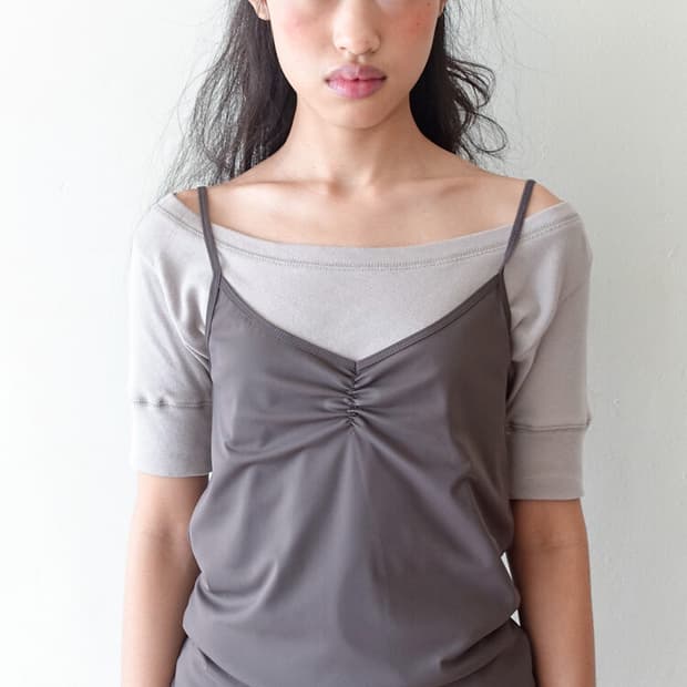 샵페어리 clear sleeveless (brown)