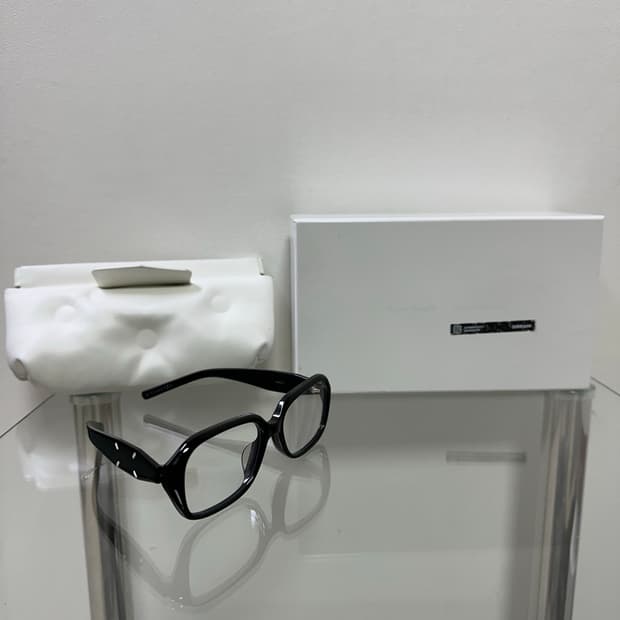 젠틀몬스터 x 마르지엘라 MM212