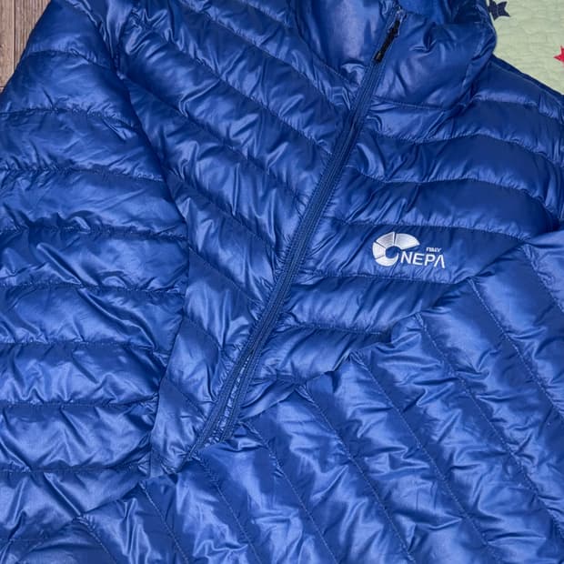 네파 경량패딩 
