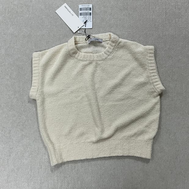 Le17 르셉템버 니트 베스트 (새상품)