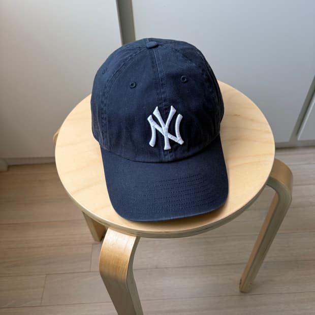 47브랜드 민희진 볼캡