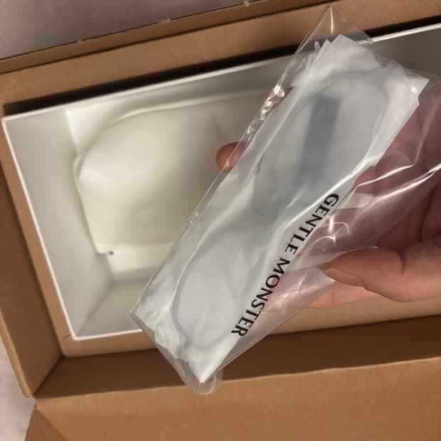 젠틀몬스터 x 메종 마르지엘라 mm218 (새상품,풀박스)