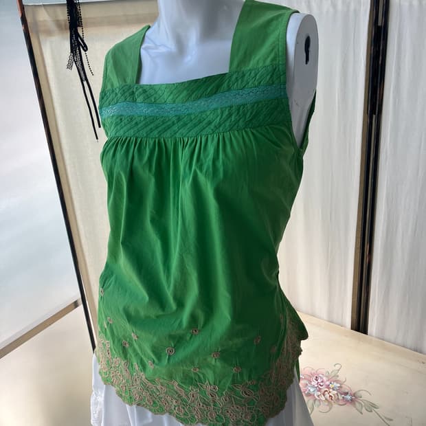 lime lace sleeveless blouse