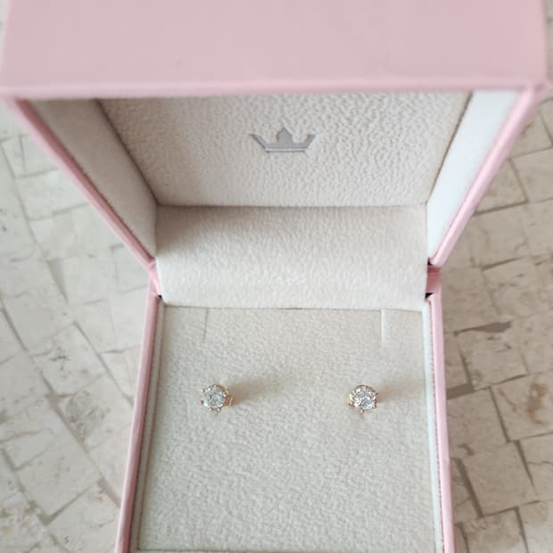 제이에스티나 이어링