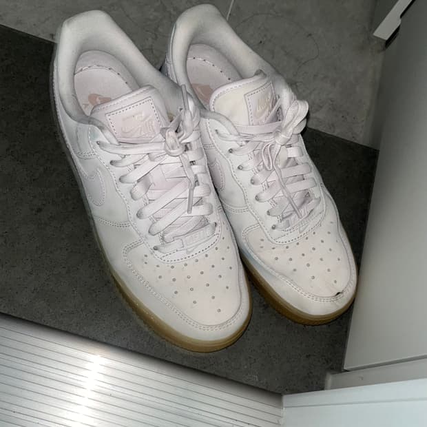 나이키 에어포스1 로우 화이트 240