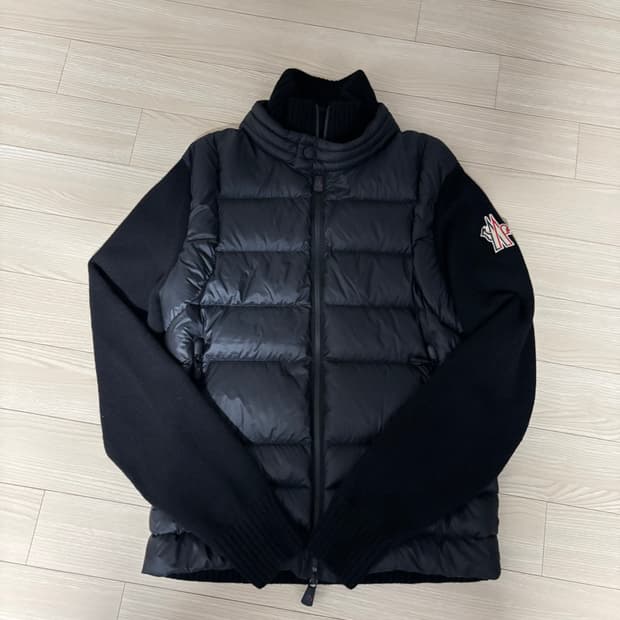 몽클레어 니트패딩 M사이즈