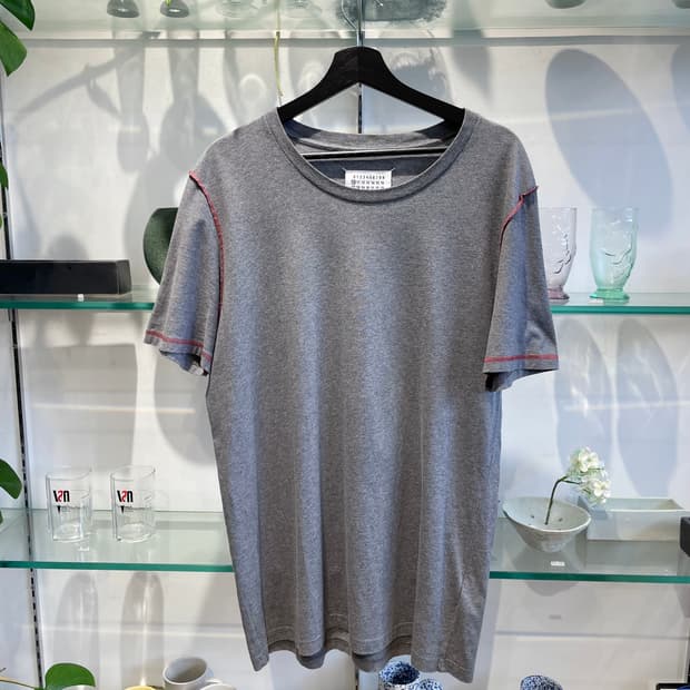 마르지엘라 stitch tee