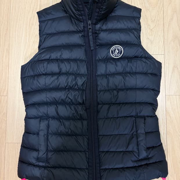 아베크롬비 레어템 크롭 패딩조끼 s