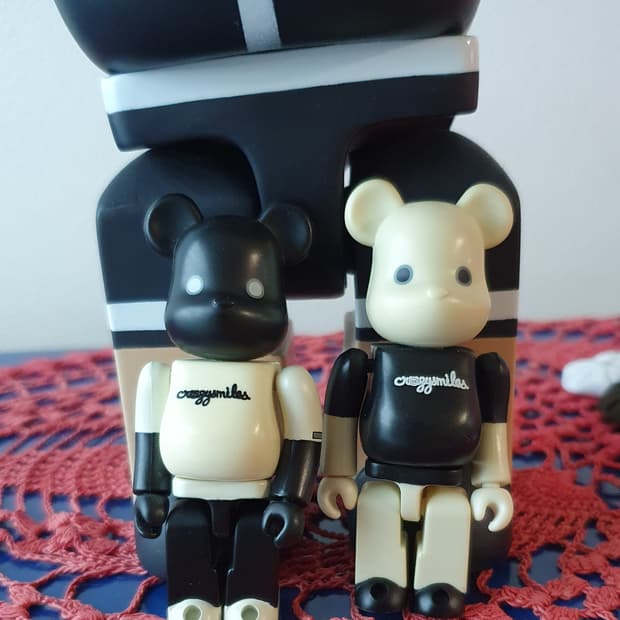 베어브릭 2001 TOYCON Crazy Smile by Michael