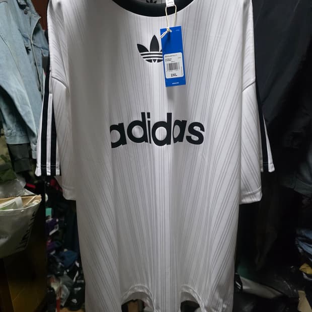 아디다스 흰색 스트라이프 반팔 티셔츠 2XL