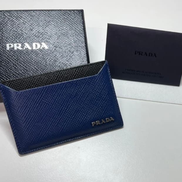 프라다 사파이노 지갑 풀박스